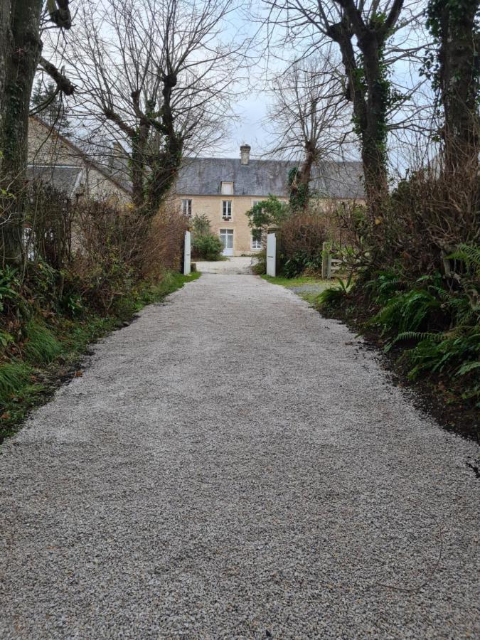 Bed and Breakfast Domaine De La Cour Vautier Mandeville-en-Bessin Exterior foto