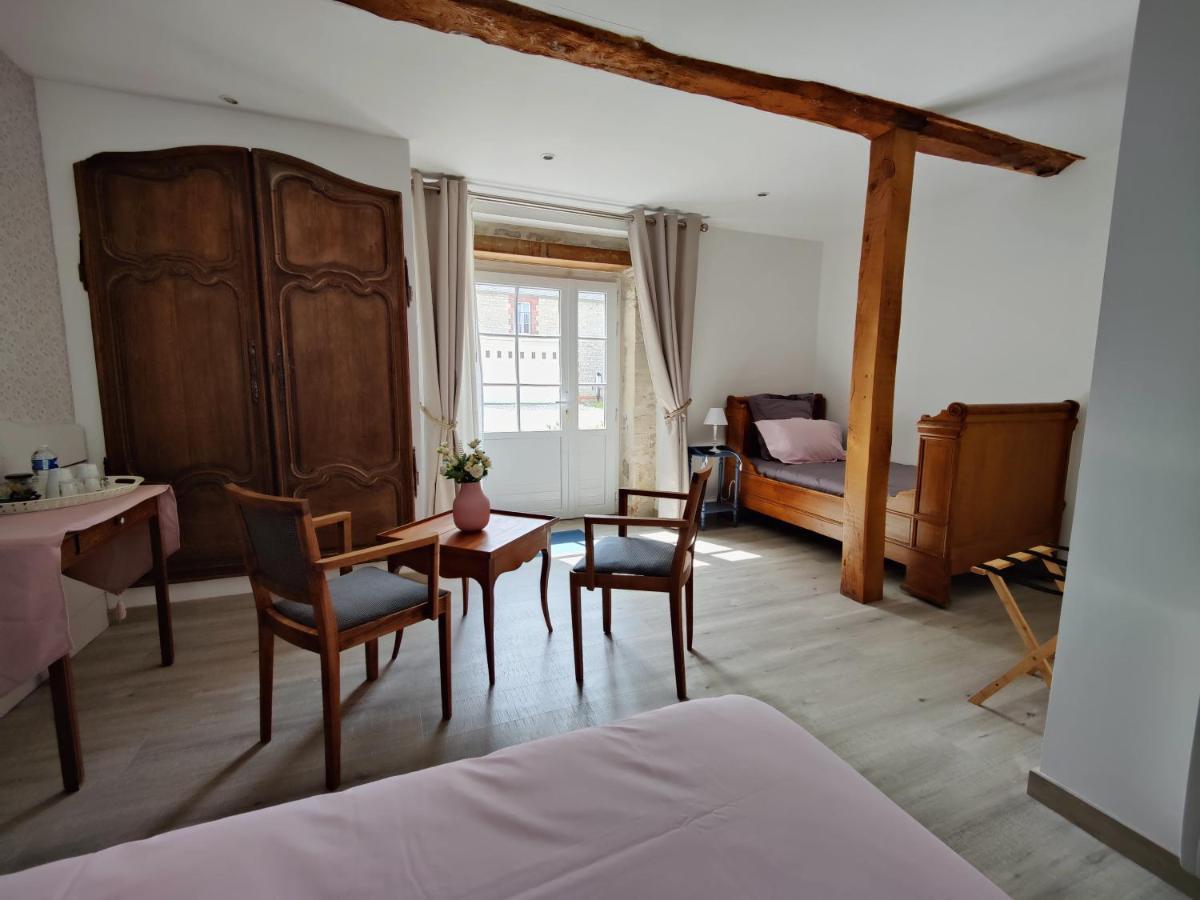 Bed and Breakfast Domaine De La Cour Vautier Mandeville-en-Bessin Exterior foto